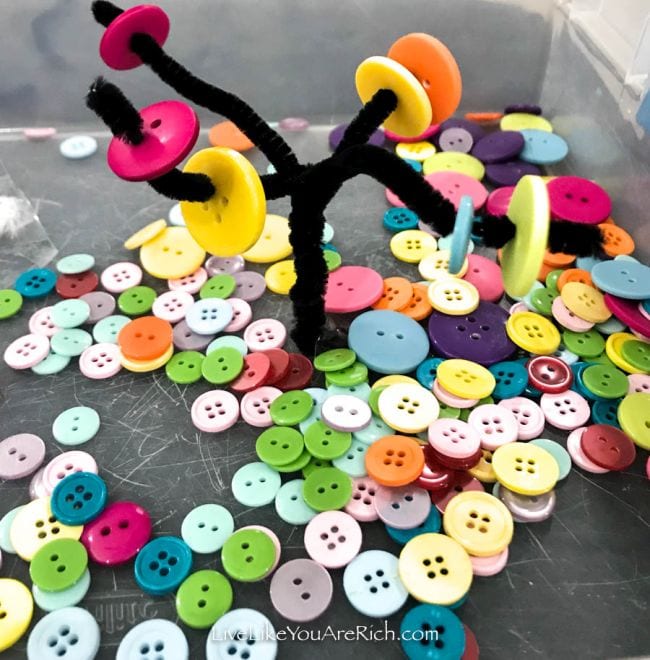 26 Button Activities And Crafts For Learning | WeAreTeachers