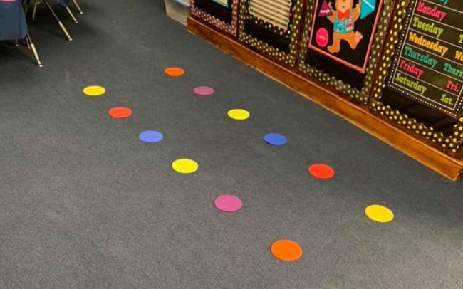 9 Inch PVS Circles Dots Colcolo Classroom Sitting Carpet for and Gym Spots Markers to Sports 