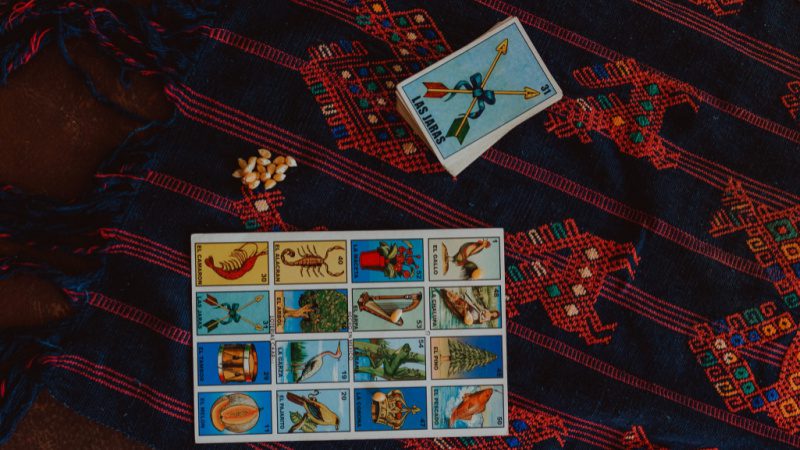 Loteria board and cards