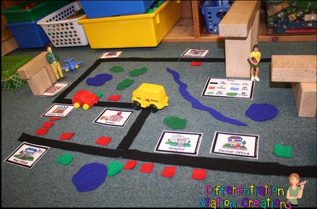 Example tips for pre-K teachers: play station in a classroom with felt pieces used to lay out a map