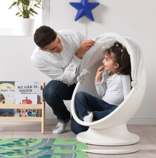 White kid's pod chair