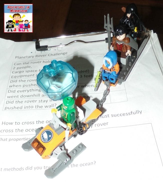Çocuklar için Uzay Aktiviteleri - lego parçalarından yapılmış kendin yap uzay gezici
