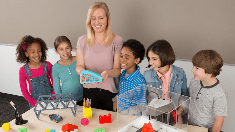 The Non Tech Teacher's Guide to Using a 3D Printer. 