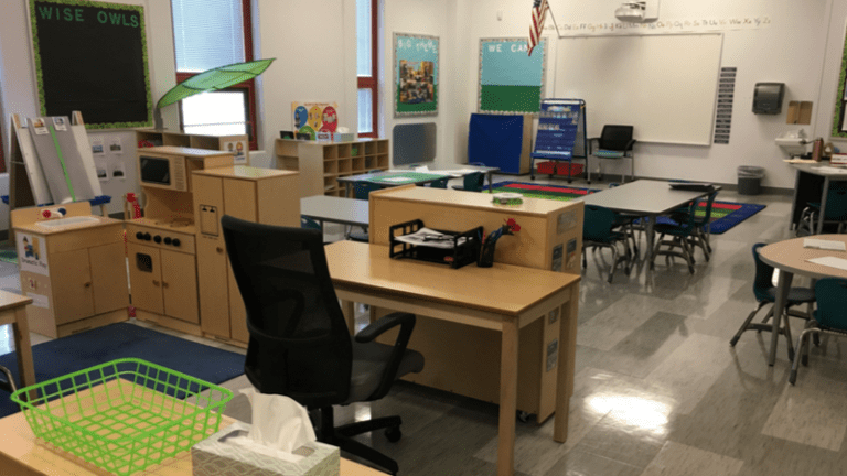 Minimalist Classroom Design: Why It's Effective & How to Do It