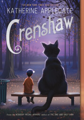 Katherine Applegate imzalı Crenshaw'ın kitap kapağı, gece parkta bankta oturan bir çocuk ve devin illüstrasyonu.