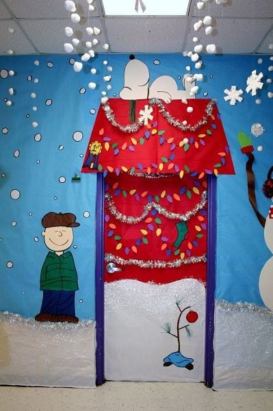 33 Amazing Classroom Doors for Winter and the Holidays