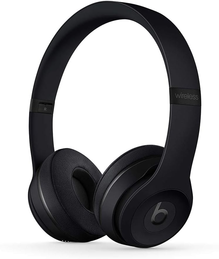 Noise cancelling headphones