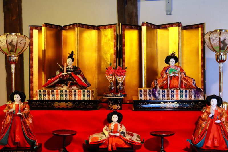 March 3rd Peach Festival Hinamatsuri Old Hina Dolls, as an example of holidays around the world