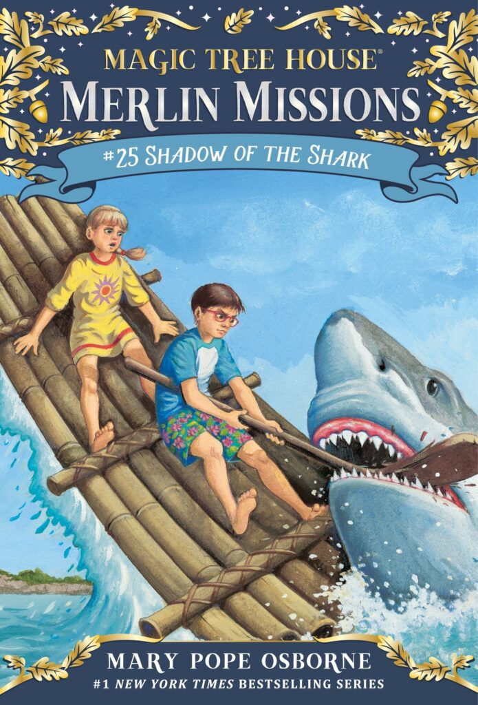 Mary Pope Osborne'un yazdığı Magic Tree House: Shadow of the Shark'ın kitap kapağı, Sal Murdocca tarafından teknede iki çocuk köpekbalığı tarafından yeniliyor.