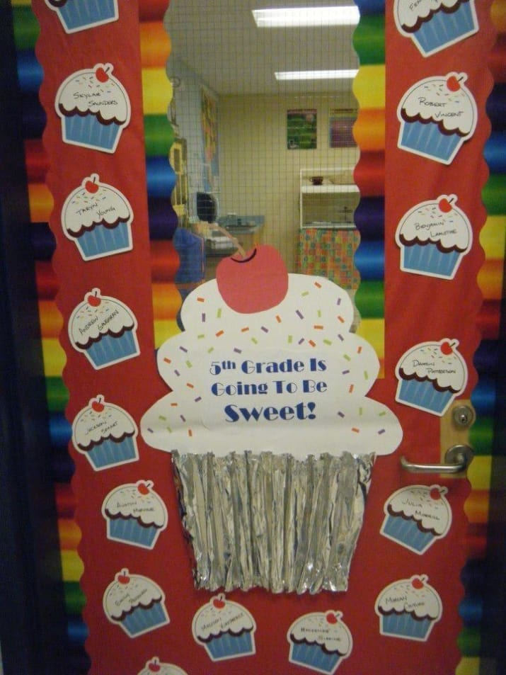 65 Awesome Classroom Doors For Back To School