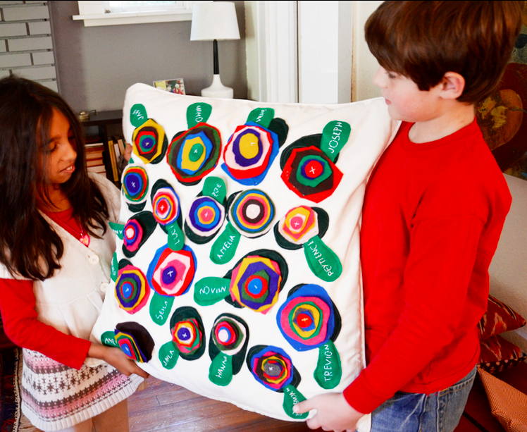 art auction projects- felt flower pillow