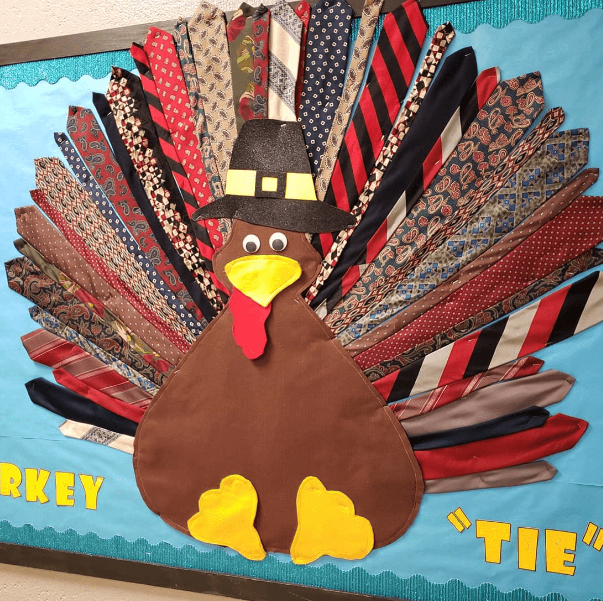 Ties on a turkey Thanksgiving bulletin boards